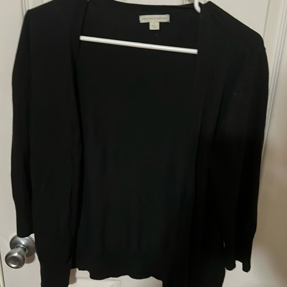 Women’s 3/4 sleeve cardigan with black buttons